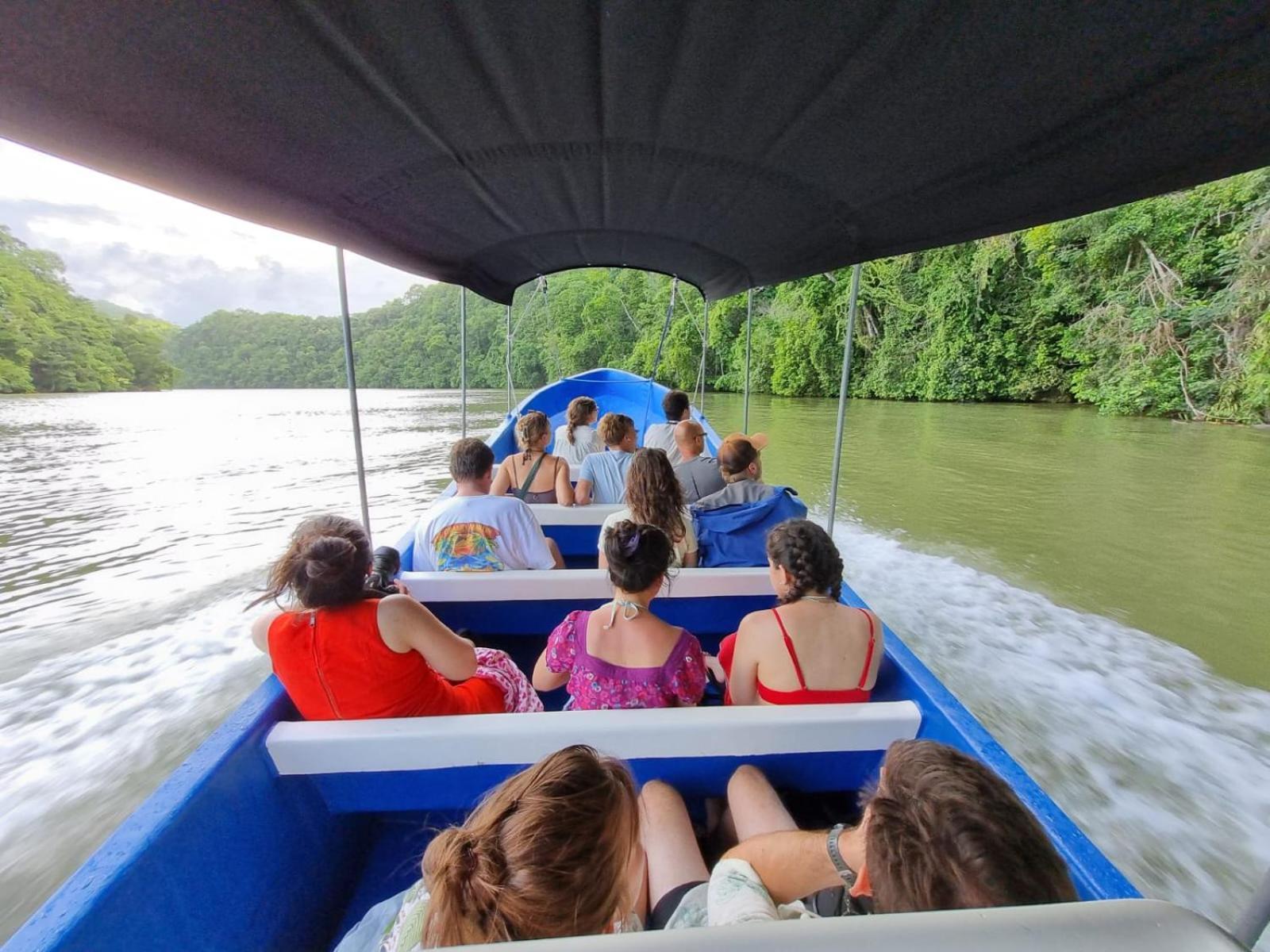 Tortugal Boutique River Lodge Rio Dulce Zewnętrze zdjęcie