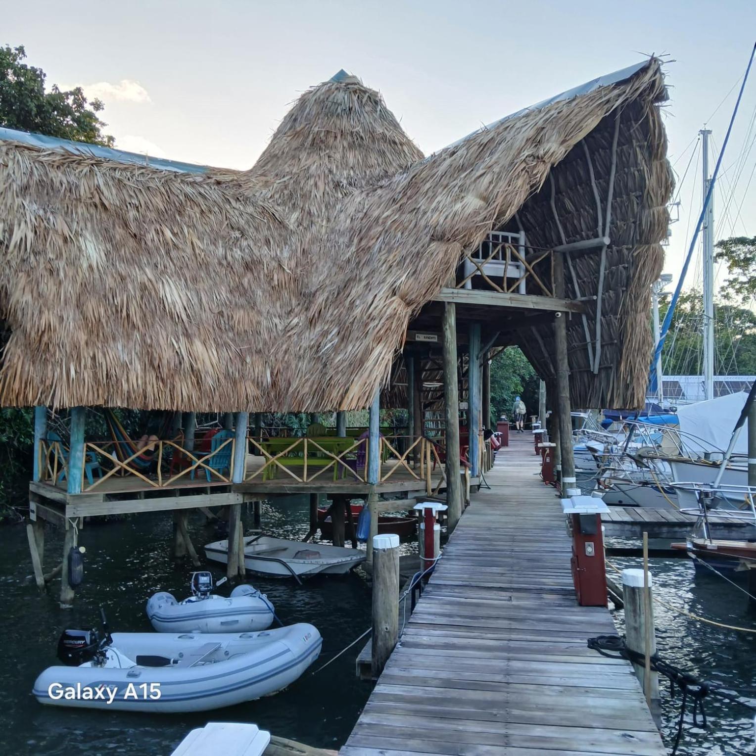 Tortugal Boutique River Lodge Rio Dulce Zewnętrze zdjęcie